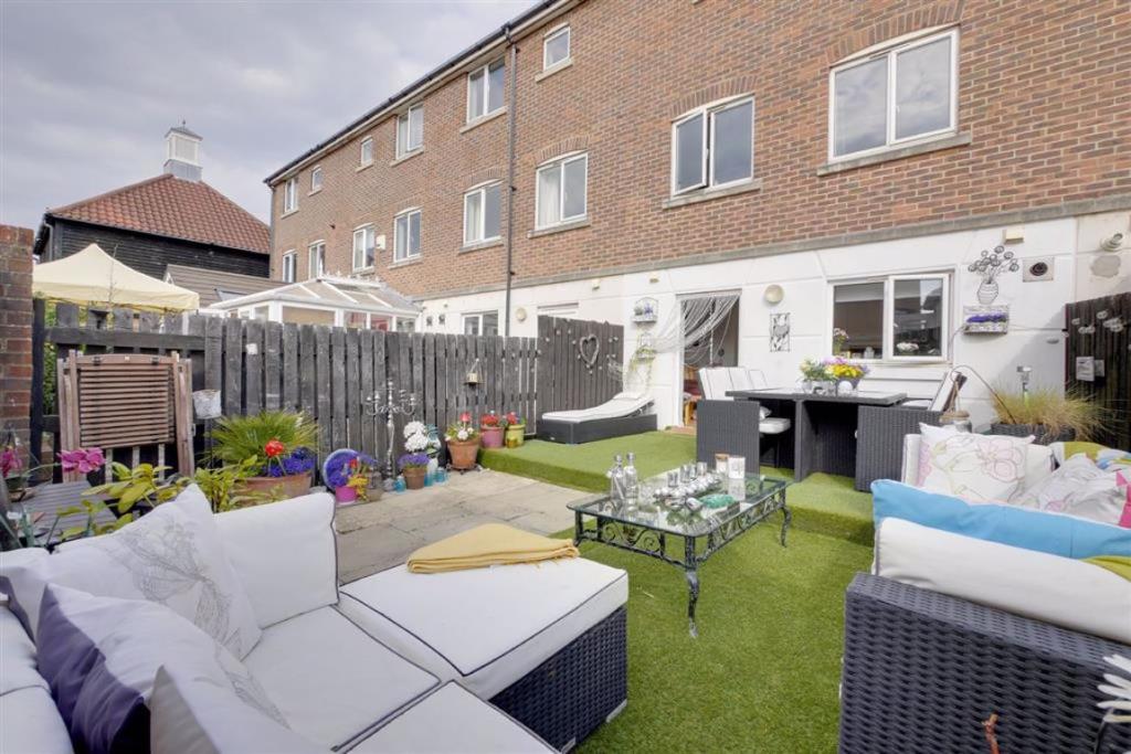4 bedroom terraced house for sale in Eastbourne, East Sussex, BN23