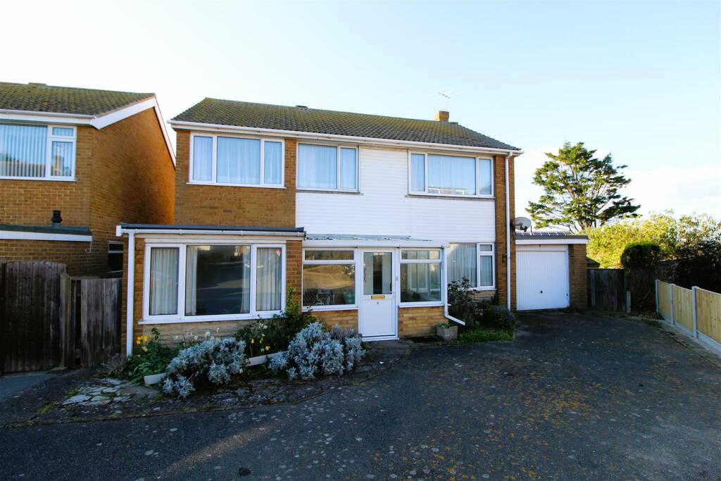 5 bedroom detached house for sale in Colette Close, Broadstairs, CT10