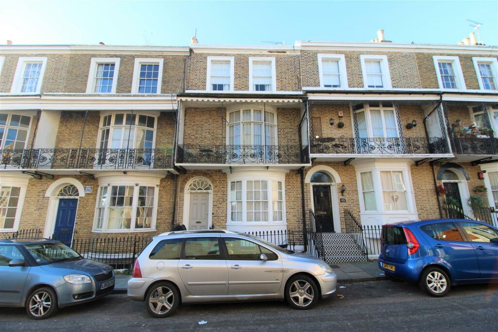 1 bedroom flat for sale in Bellevue Road, Ramsgate, CT11