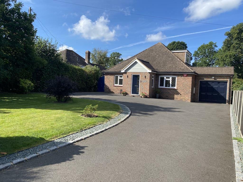 4 bedroom detached bungalow for sale in Brookhill Road, Copthorne, Crawley, RH10