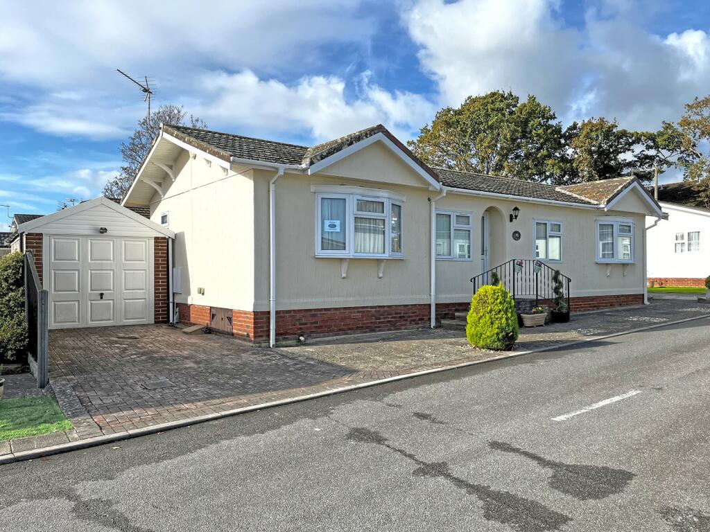 3 bedroom park home for sale in Woodlands Park, Stopples Lane, Hordle