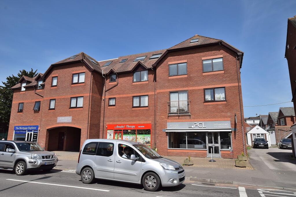 Main image of property: Old Milton Road, New Milton, Hampshire. BH25 6DT