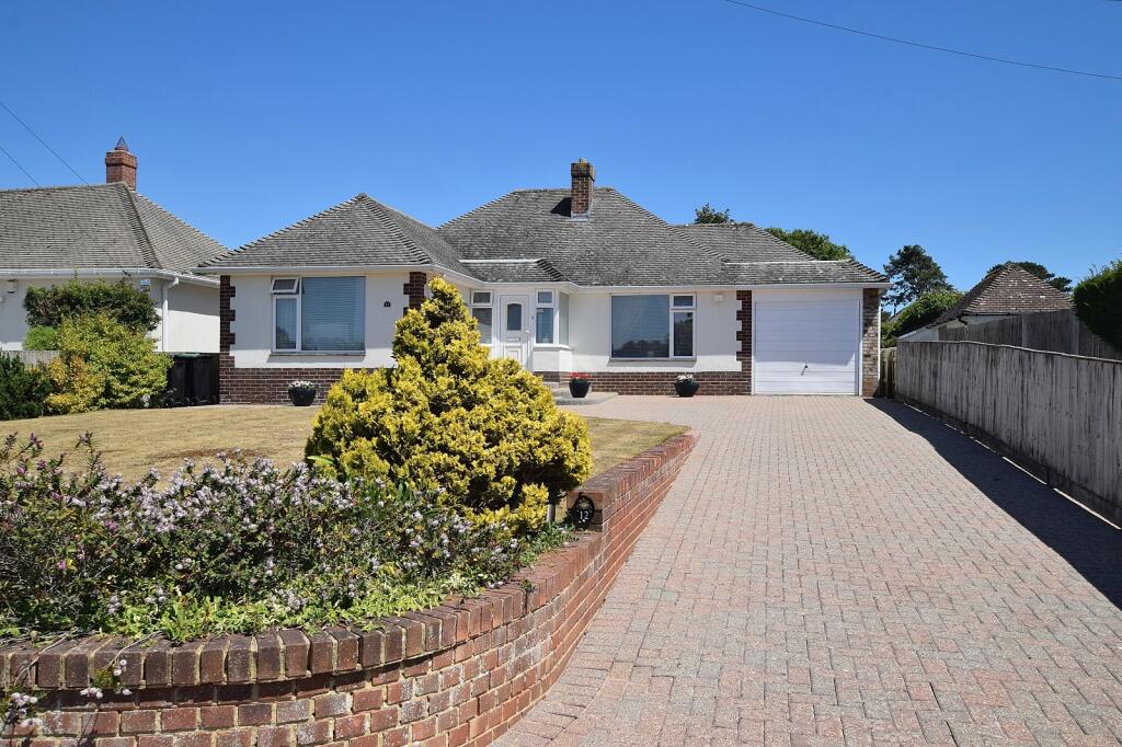 Main image of property: Farm Lane South, Barton On Sea, New Milton, Hampshire. BH25 7BR