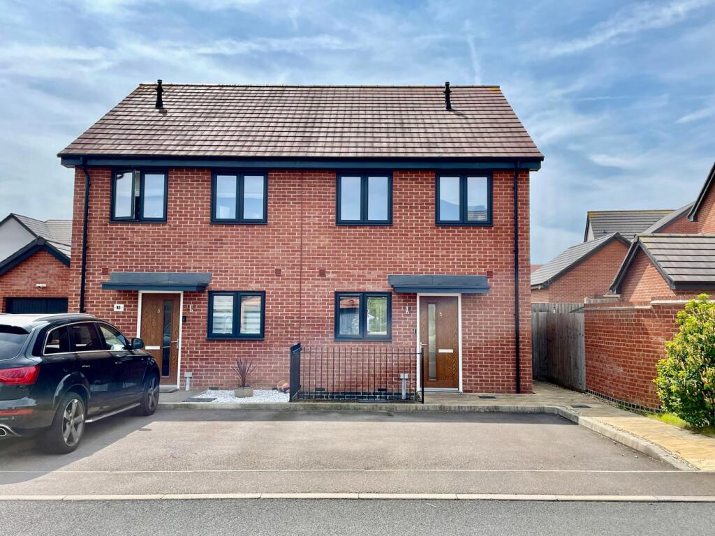 Main image of property: Buxton Close, Glebe Farm, Milton Keynes, MK17