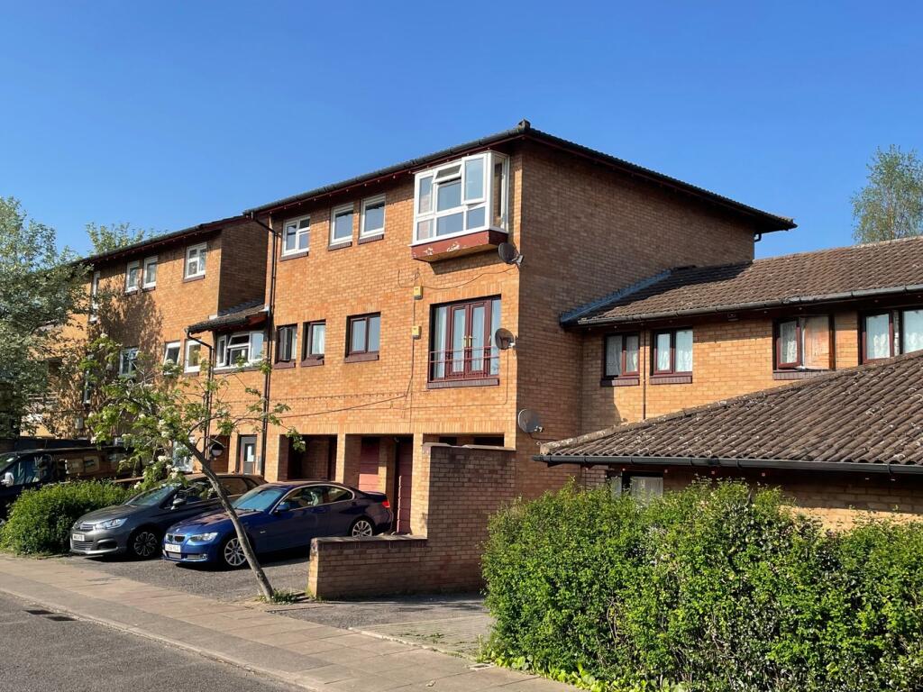 Main image of property: Kirkstall Place, Oldbrook, Milton Keynes, MK6