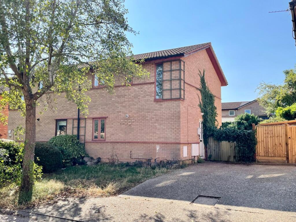 Main image of property: Silicon Court, Shenley Lodge, Milton Keynes, MK5