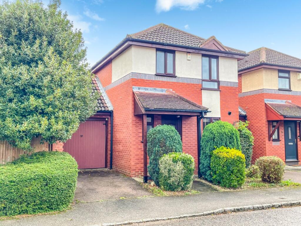 Main image of property: Wallmead Gardens, Loughton, Milton Keynes, MK5