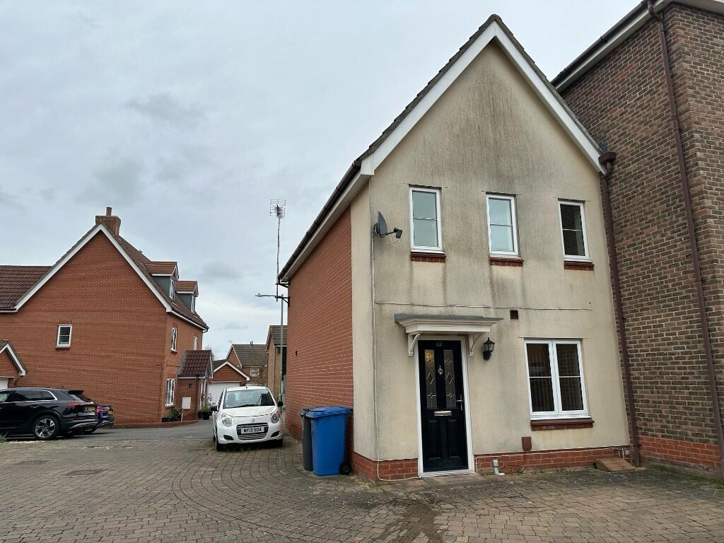 3 bedroom end of terrace house for rent in Wagtail Drive, Bury St. Edmunds, Suffolk, IP32