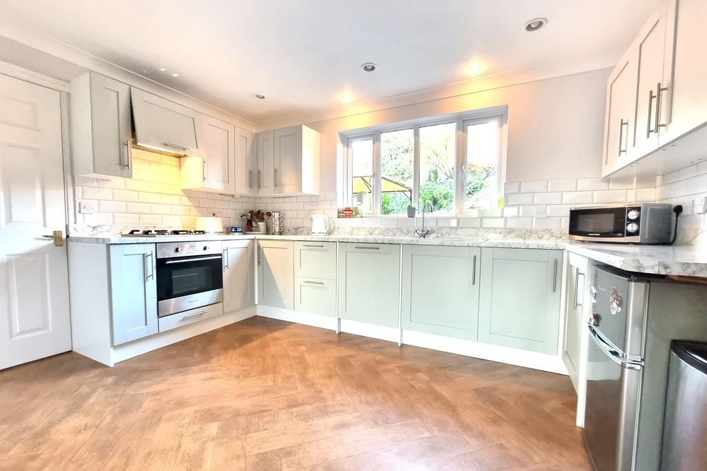 5 bedroom detached house for sale in Cosham, Hampshire, PO6