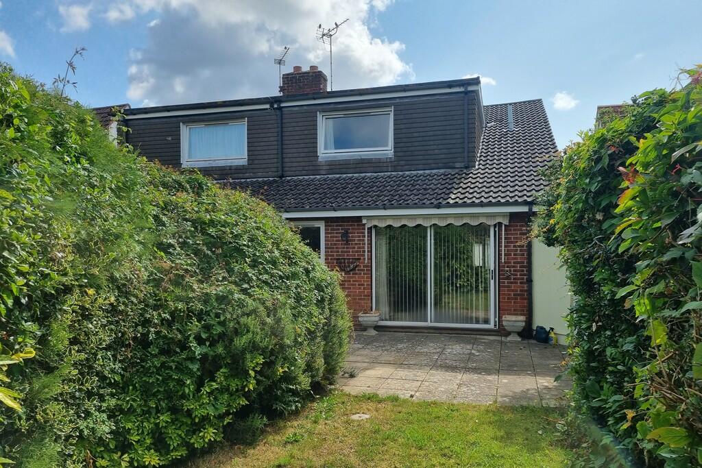 2 bedroom semi-detached house for sale in Drayton, Hampshire, PO6