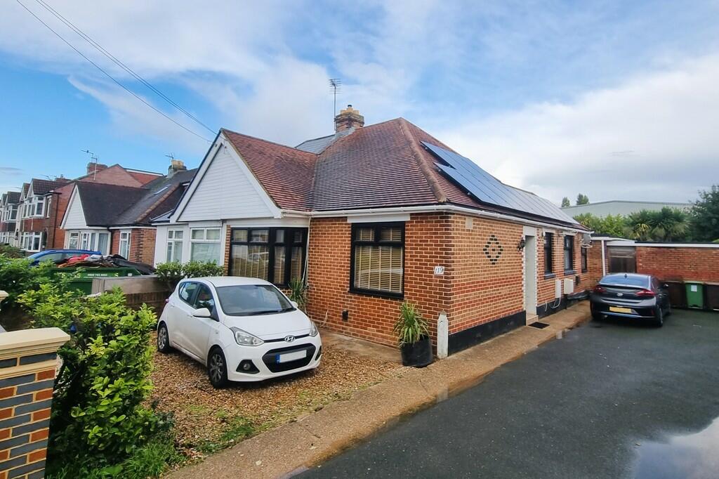 2 bedroom semi-detached bungalow for sale in Drayton, Hampshire, PO6