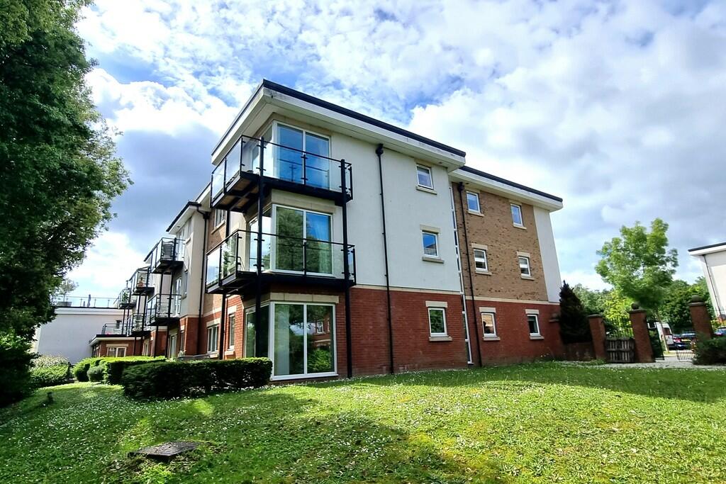 2 bedroom apartment for sale in Drayton, Hampshire, PO6