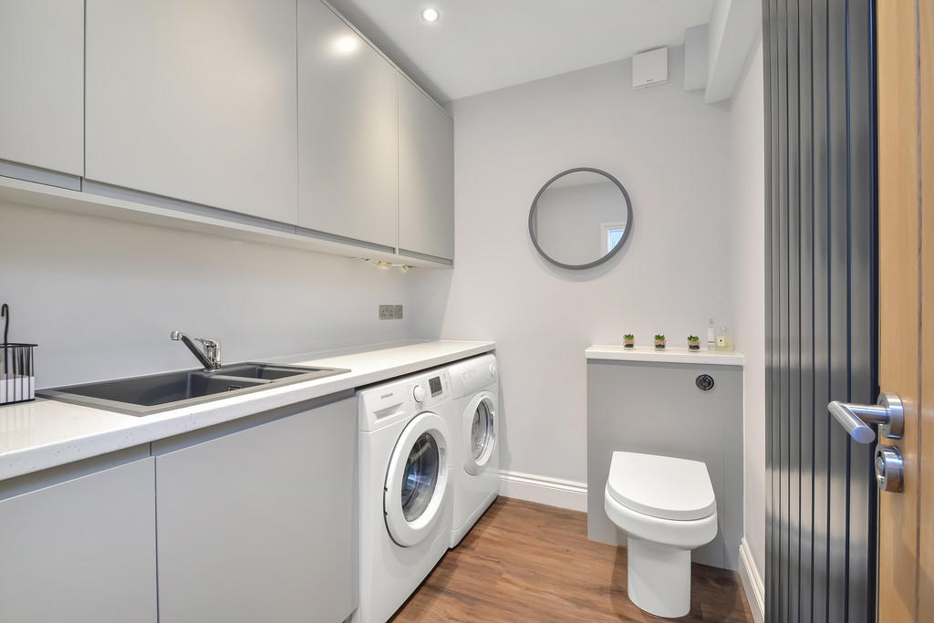 5 bedroom semidetached house for sale in East Cosham, Hampshire, PO6