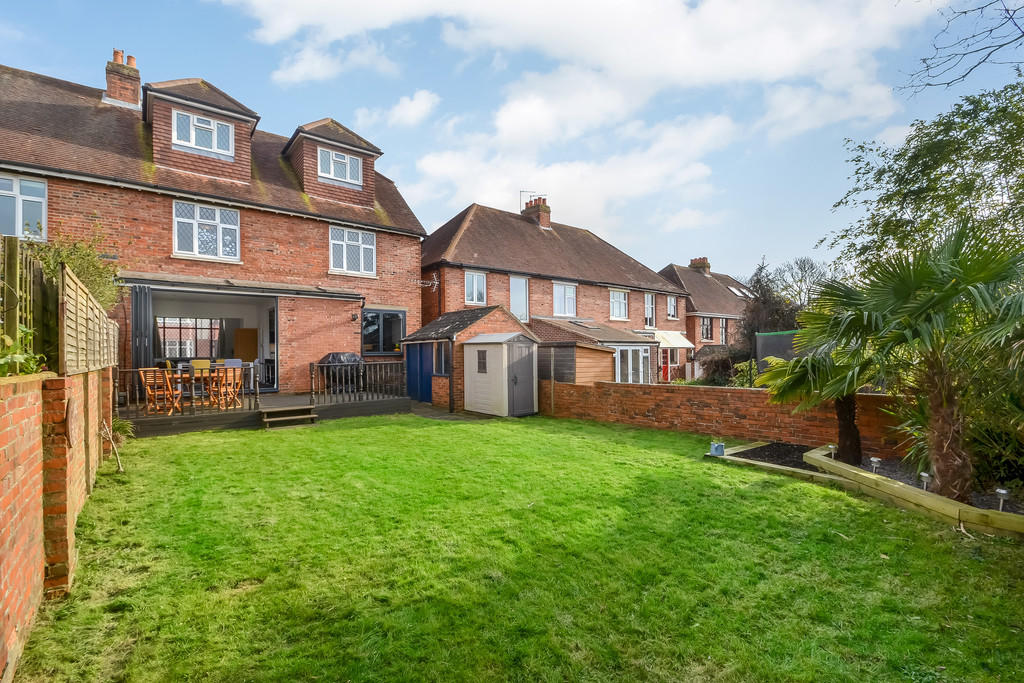5 bedroom semidetached house for sale in East Cosham, Hampshire, PO6