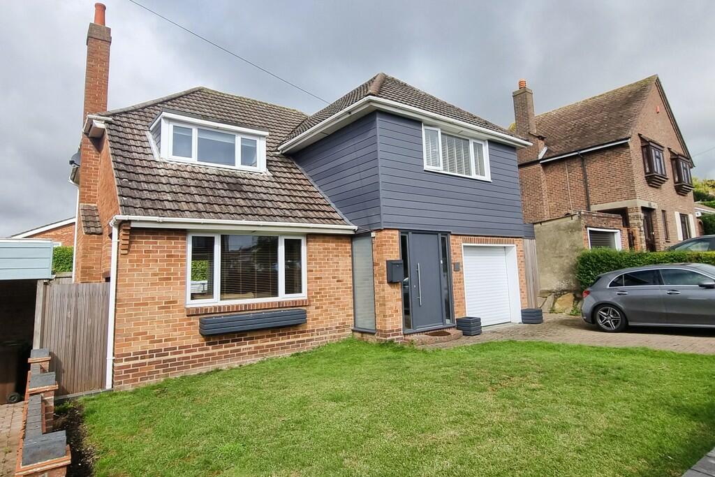4 bedroom detached house for sale in Cosham, Hampshire, PO6