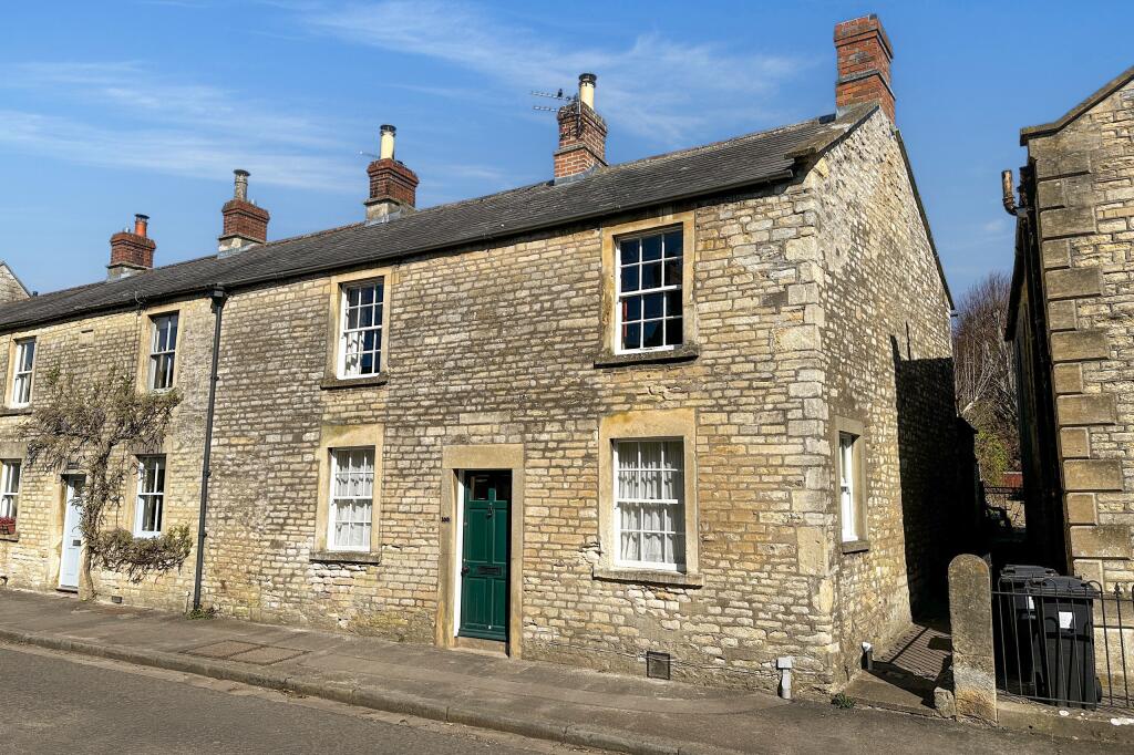 Main image of property: High Street , Marshfield