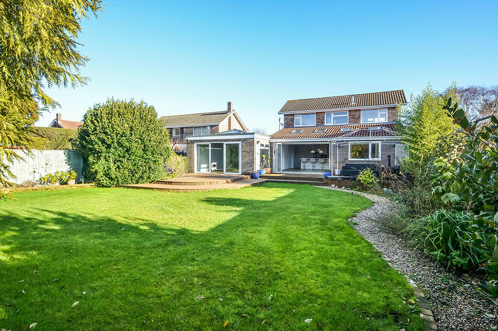 4 bedroom detached house for sale in Hayling Island, Hampshire, PO11