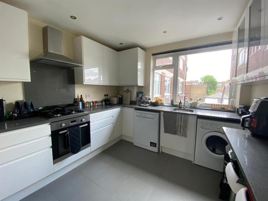 Main image of property: West Avenue, London