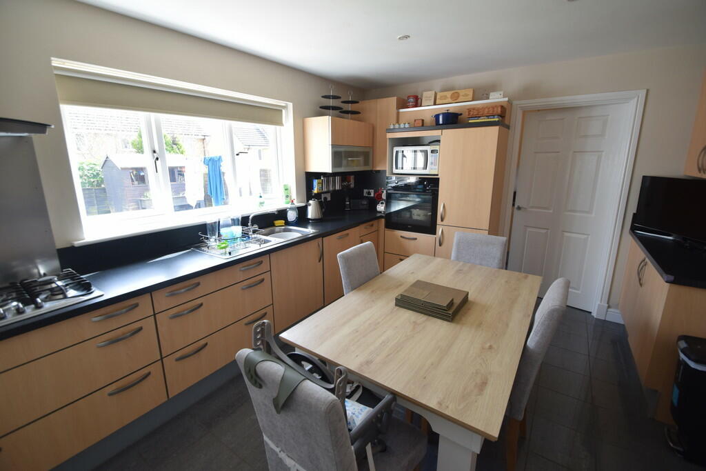 Additional property image - Burghley Walk, Shipley