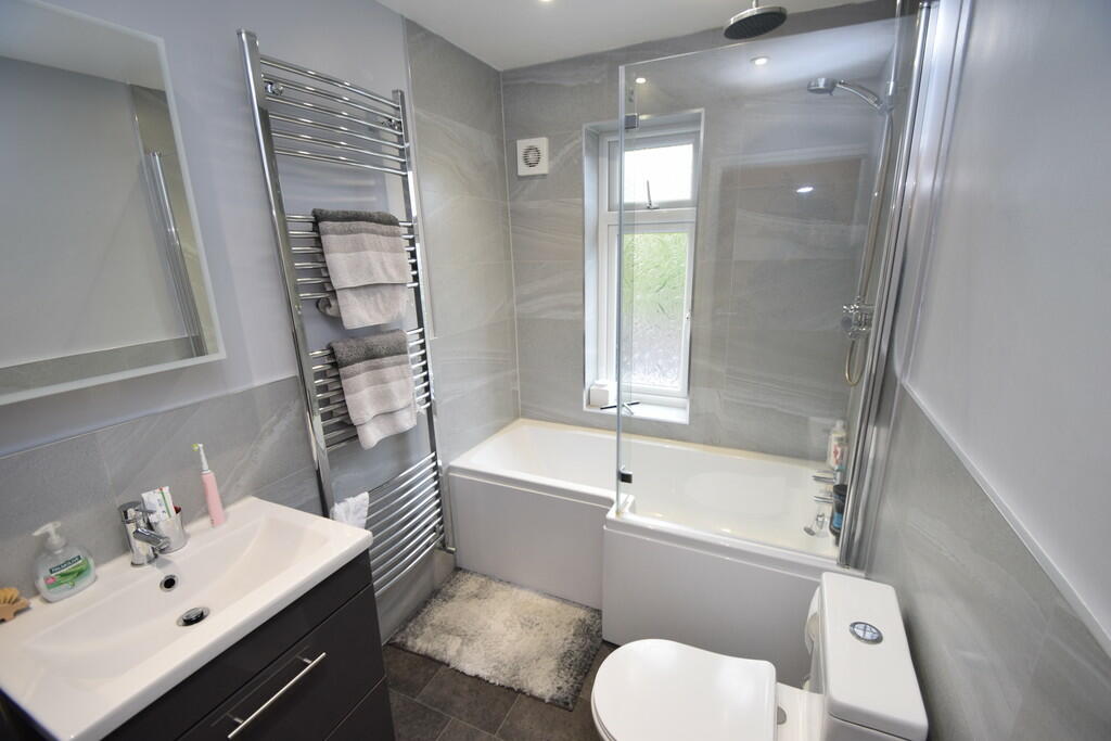 Additional property image - Nab Wood Crescent, Nab Wood