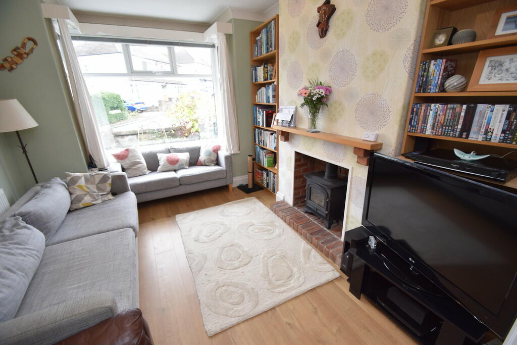 Additional property image - Nab Wood Crescent, Nab Wood