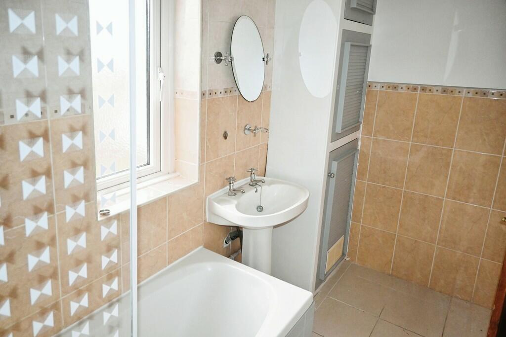 Additional property image - Oakbank Avenue, Keighley