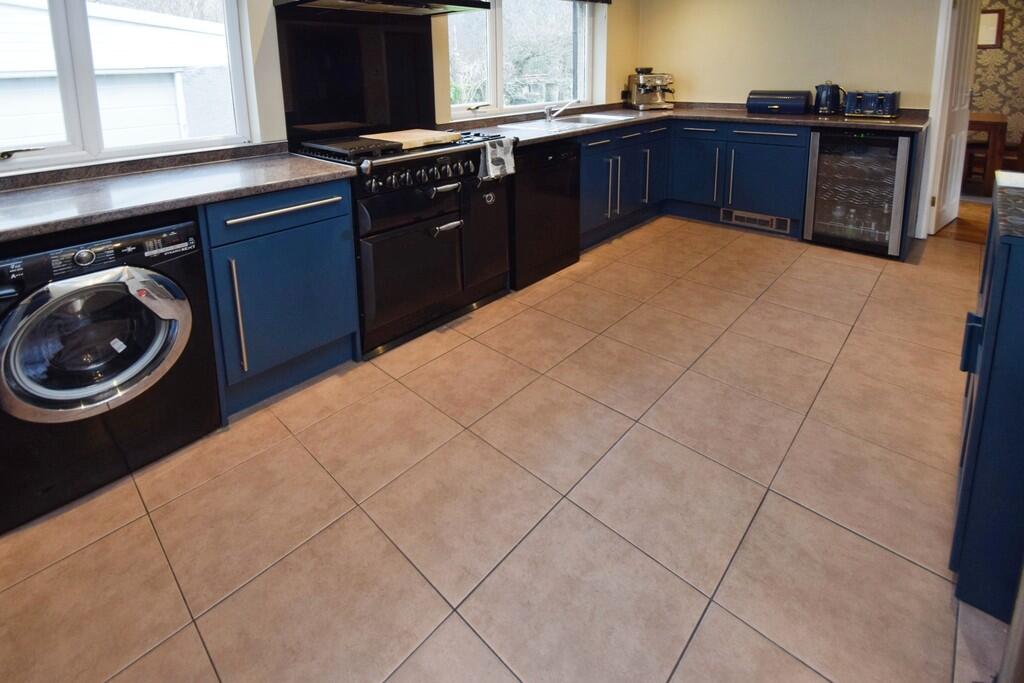 Additional property image - Woodland Grove , Bradford