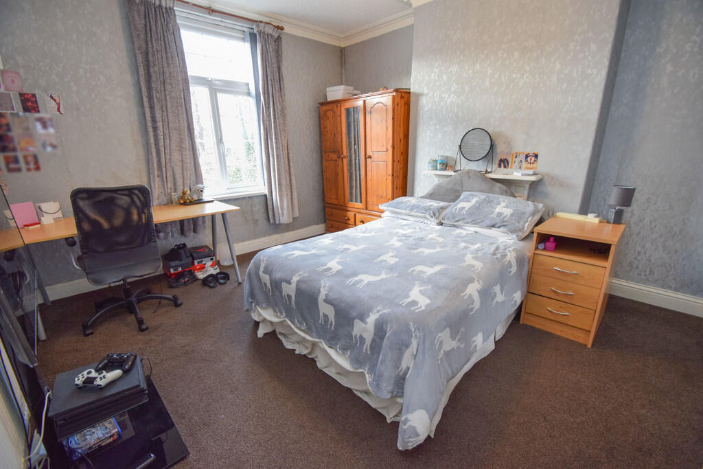 Additional property image - Wellington Crescent, Shipley