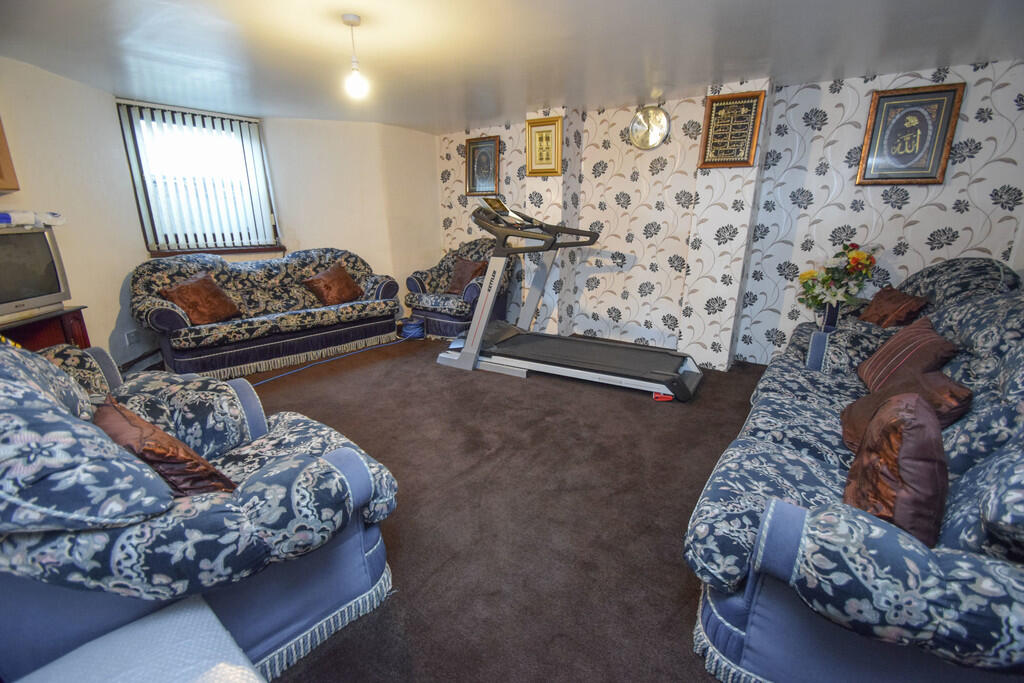 Additional property image - Wellington Crescent, Shipley