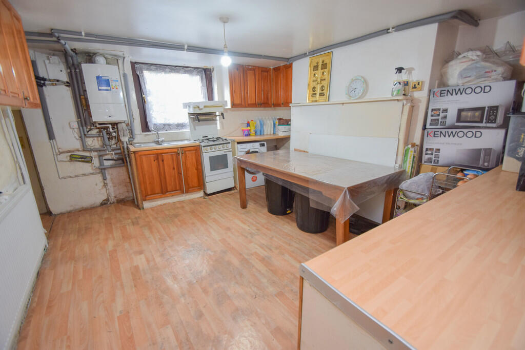 Additional property image - Wellington Crescent, Shipley
