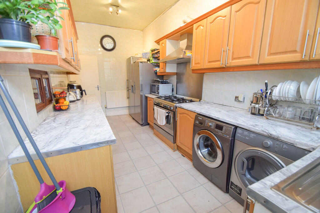 Additional property image - Wellington Crescent, Shipley