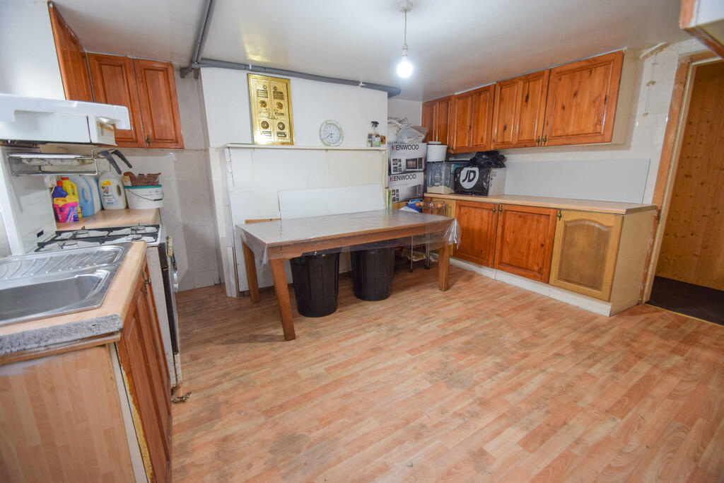 Additional property image - Wellington Crescent, Shipley