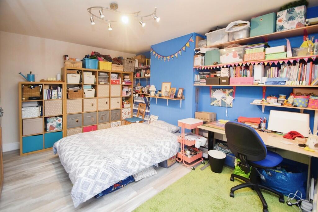 Additional property image - Fairway, Shipley