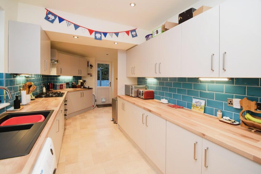 Additional property image - Fairway, Shipley