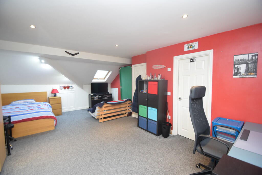 Additional property image - Fairway, Shipley