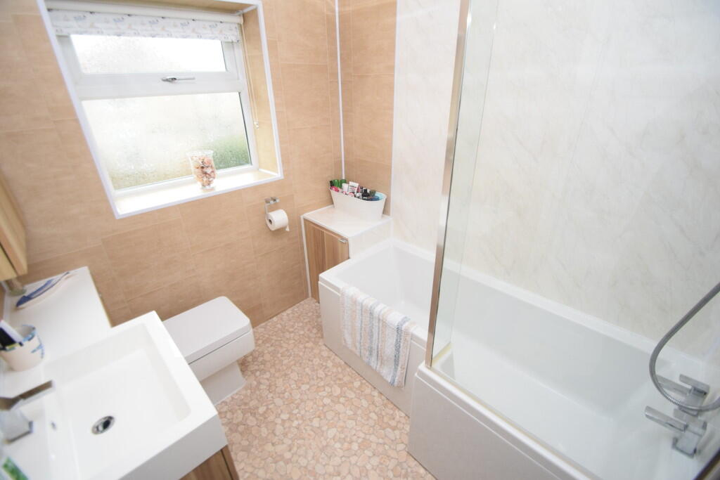 Additional property image - Fairway, Shipley