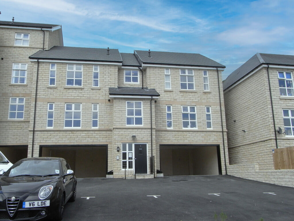 Main image of property: Woodsley Fold, Thornton