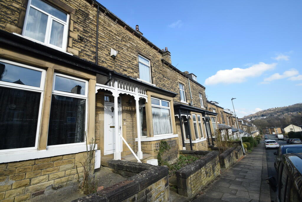 4 bedroom terraced house for sale in Norwood Terrace, Shipley, BD18
