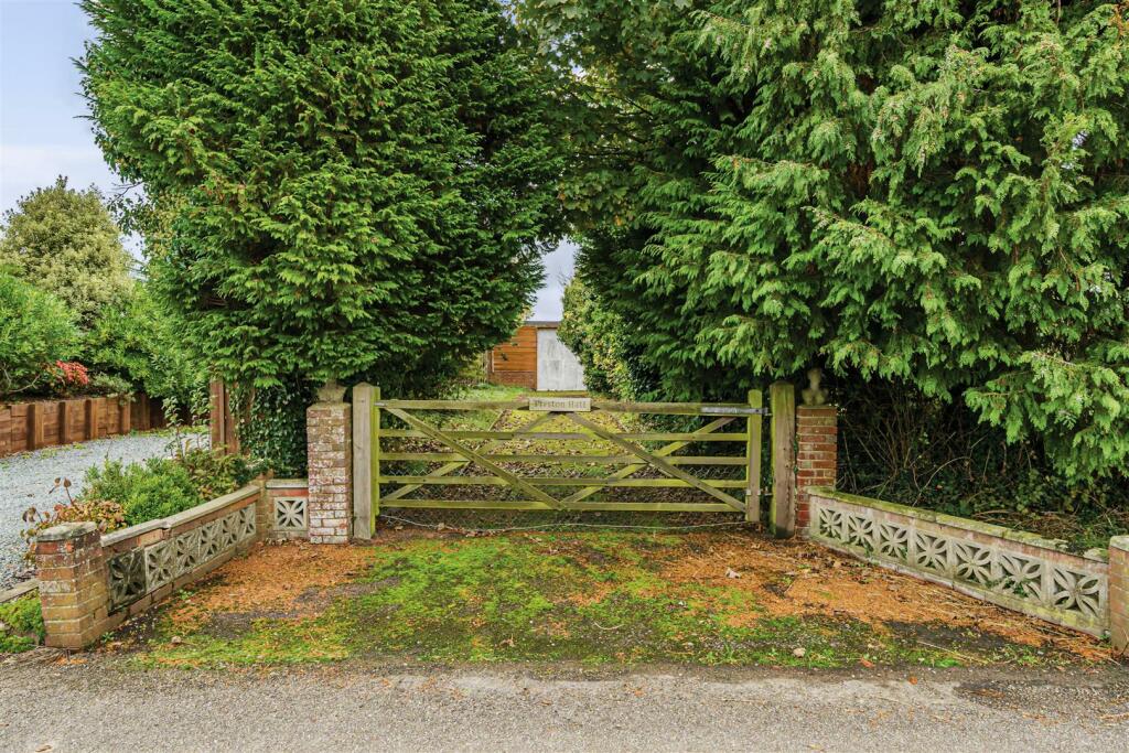 Additional property image - Rural Martin Mill, East Kent