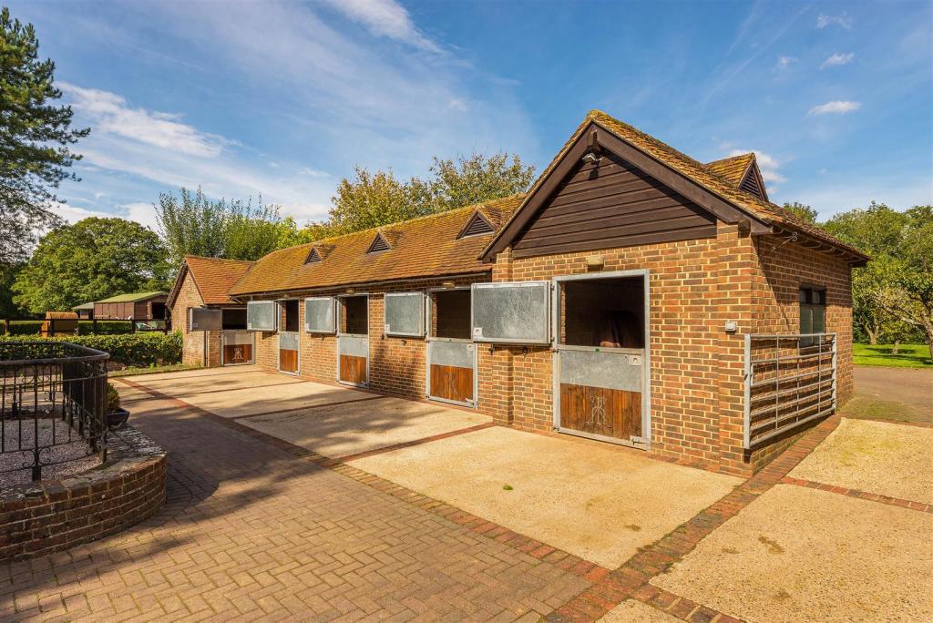 Equestrian facility for sale in Horsham, West Sussex, RH13