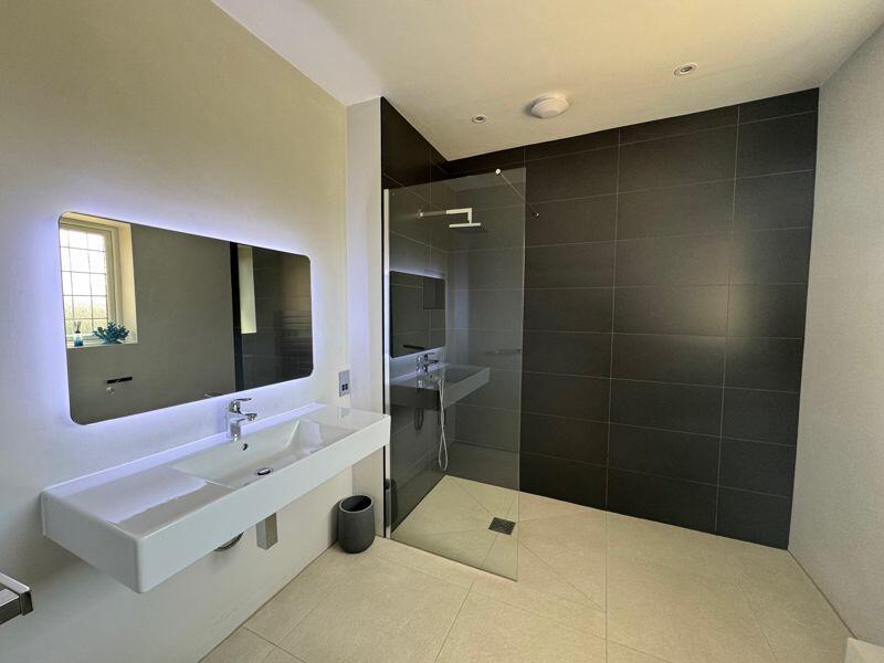 Additional property image - ALVESTON, BRISTOL