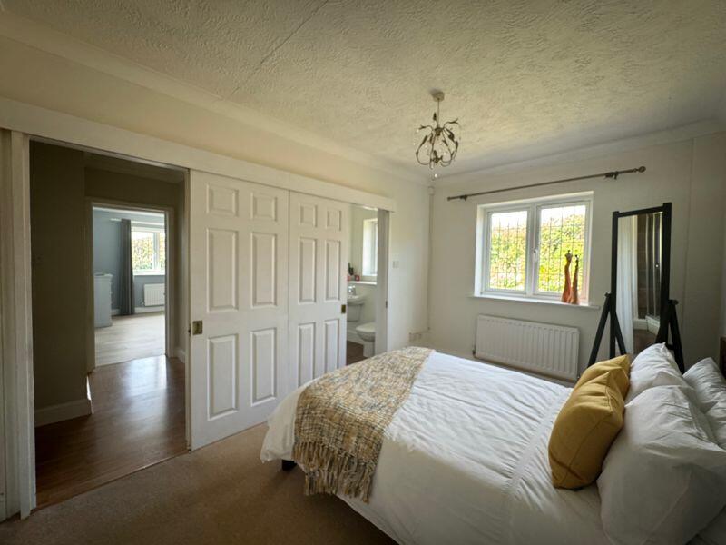 Additional property image - ALVESTON, BRISTOL