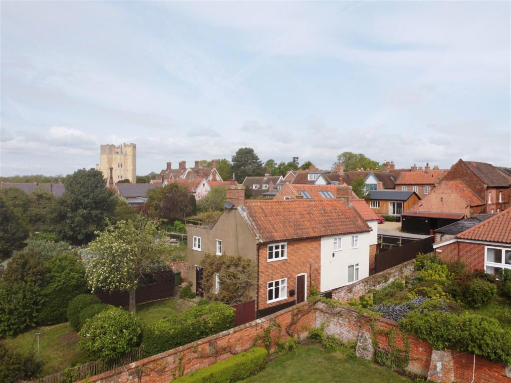 2 bedroom cottage for sale in Orford, Suffolk, IP12