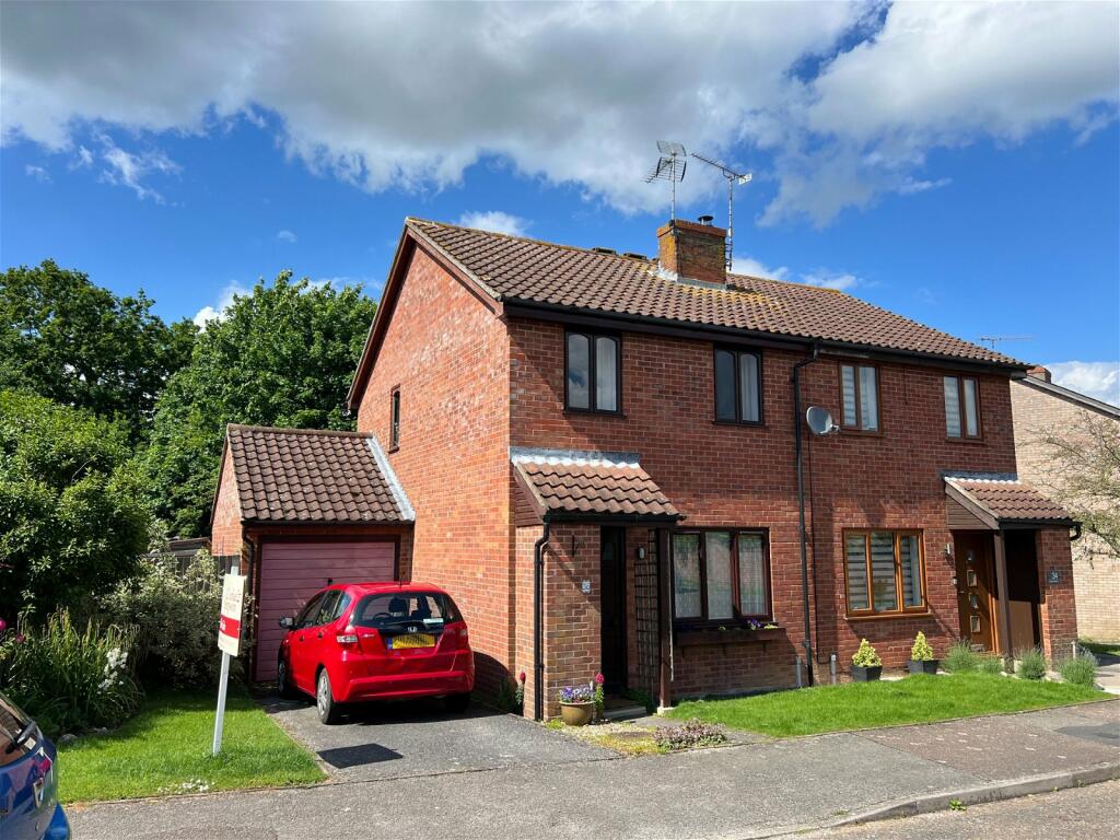 3 bedroom semidetached house for sale in Framlingham, Suffolk, IP13