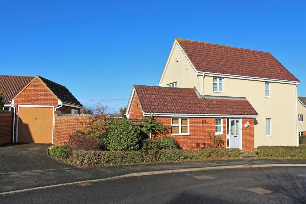3 bedroom detached house for sale in Framlingham, Suffolk, IP13
