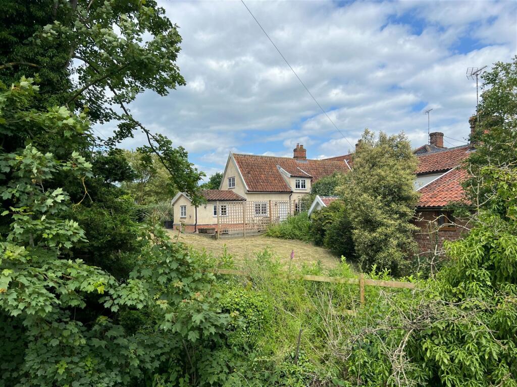 3 bedroom cottage for sale in Earl Soham, Nr Framlingham, Suffolk, IP13