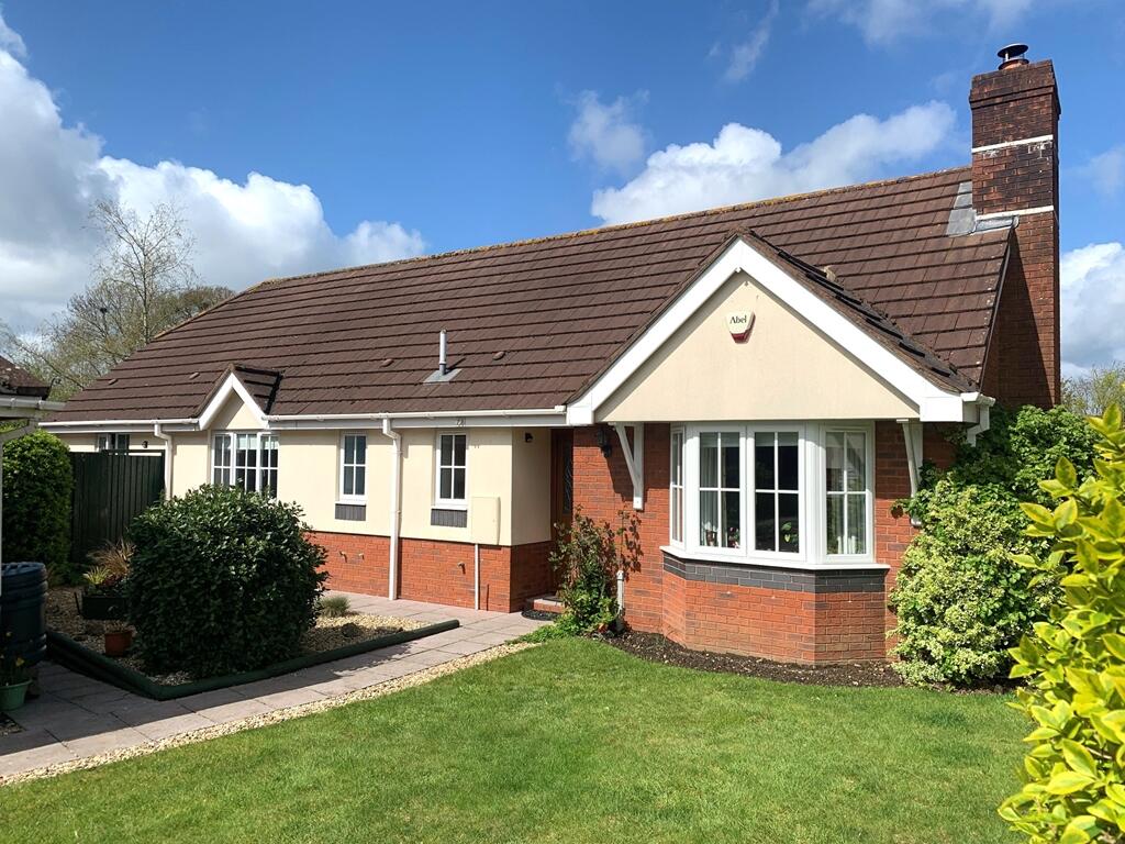 4 bedroom detached bungalow for sale in Chinston Close, EX14