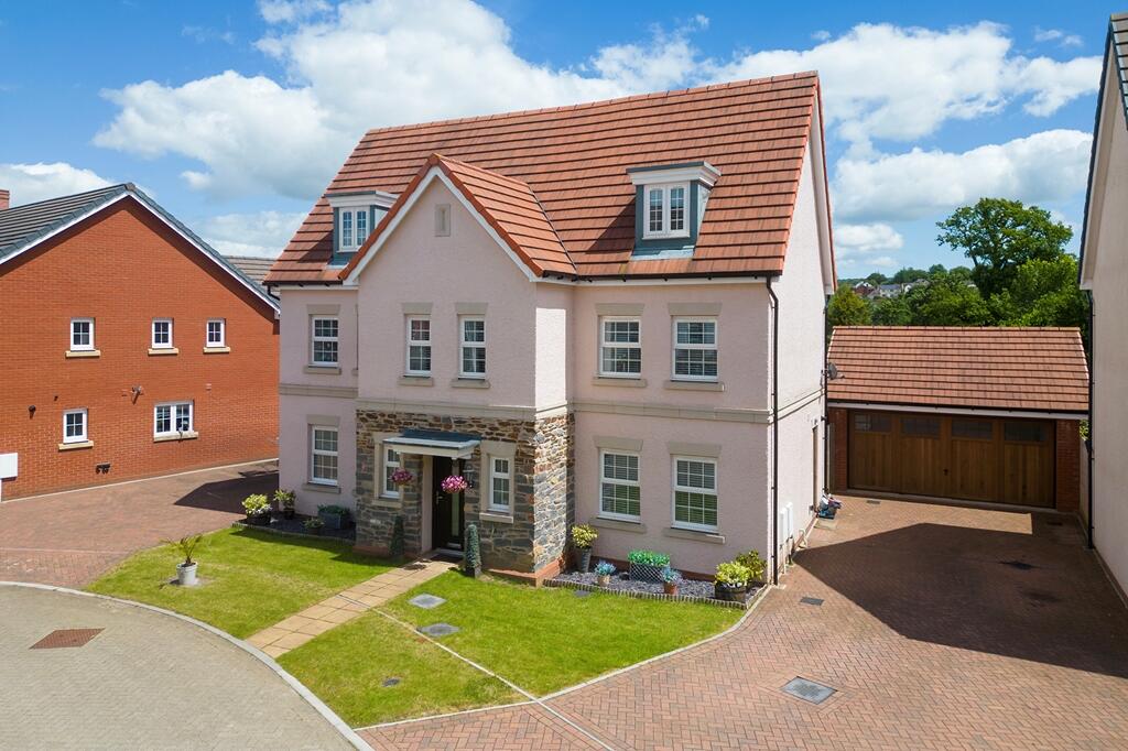 6 bedroom detached house for sale in Barrel Close, Ottery St Mary, EX11