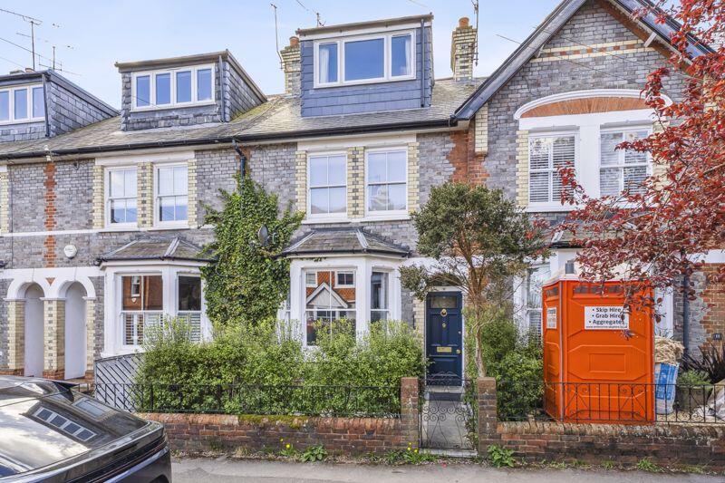 Main image of property: Marlow Town centre with garage