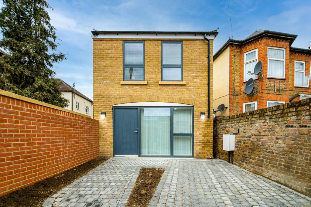 Main image of property: Mansfield Road, Ilford, Essex, IG1